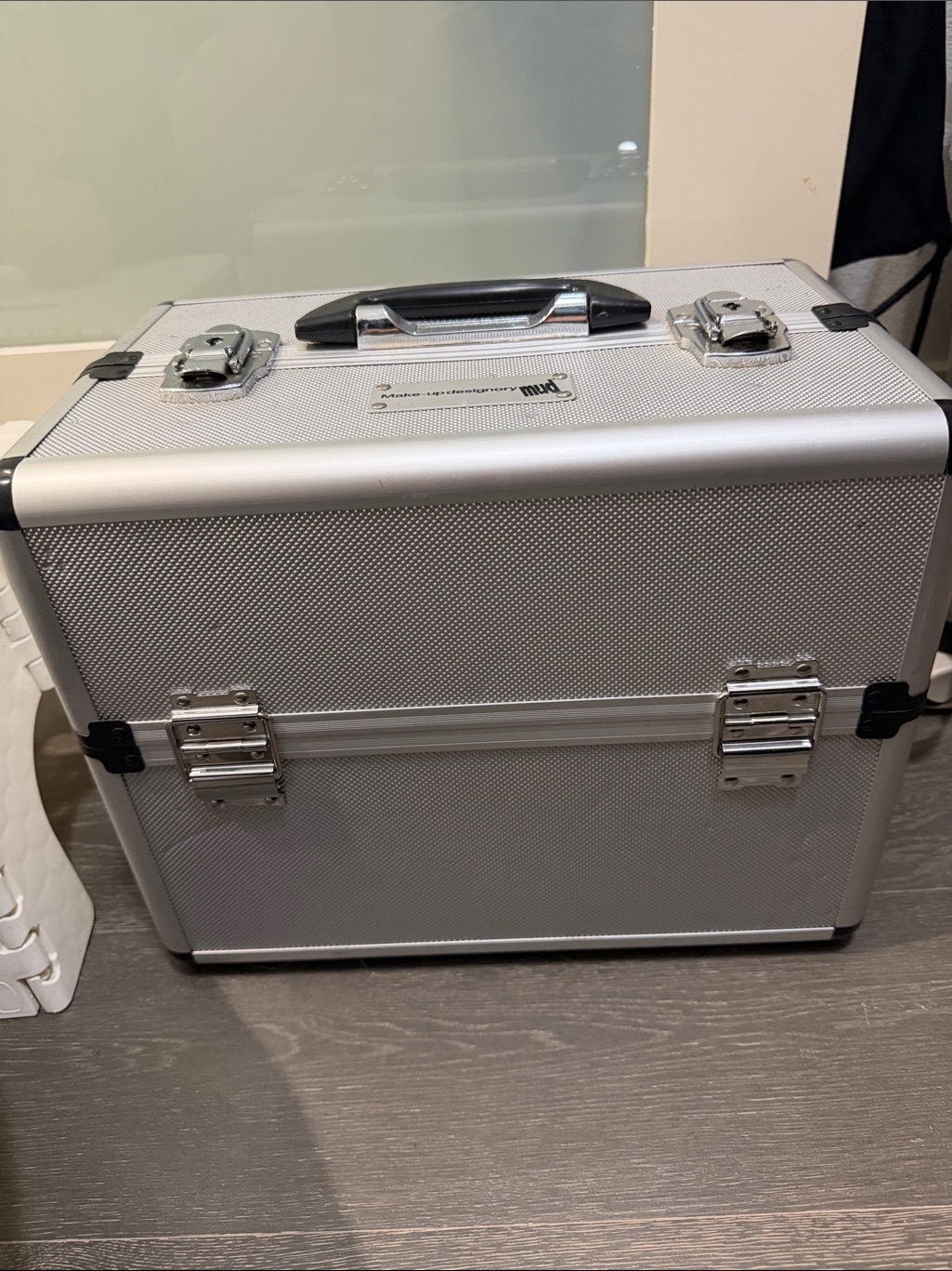 Silver Aluminum MakeupTool Case